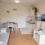 Apartament Valbandon, Istia 2 *