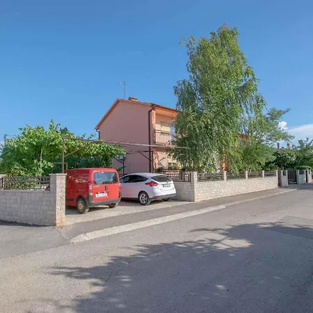 Apartament Valbandon, Istia 2 *