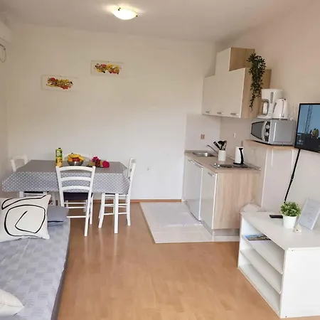 Apartment Valbandon, Istia 2 *